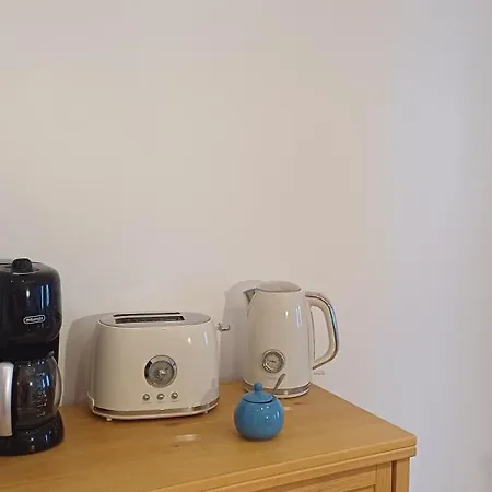 Authentique 2 Chambres, Hyper Centre, French Corner 아파트 *