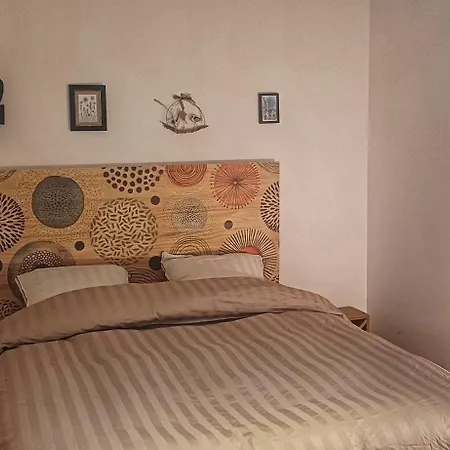 Apartment Authentique 2 Chambres, Hyper Centre, French Corner *