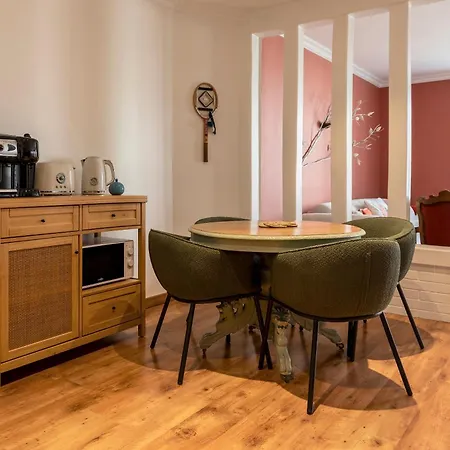 Authentique 2 Chambres, Hyper Centre, French Corner Διαμέρισμα