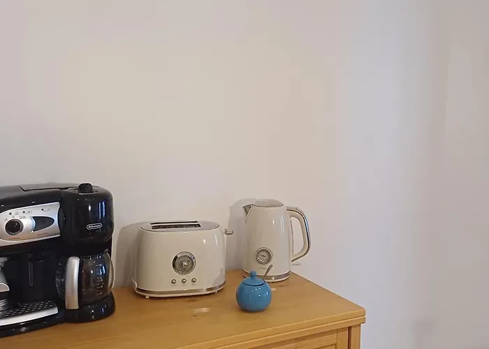 Authentique 2 Chambres, Hyper Centre, French Corner Apartment *