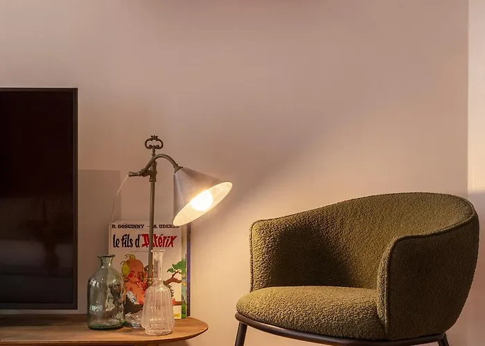 Authentique 2 Chambres, Hyper Centre, French Corner Troyes