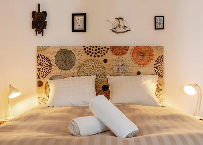 Authentique 2 Chambres, Hyper Centre, French Corner *